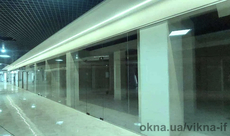 Стеклянные перегородки для торговых помещений